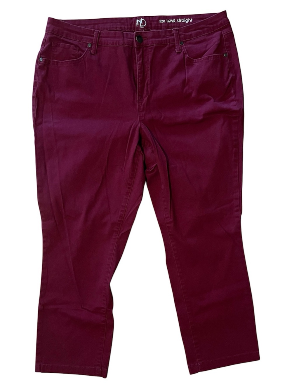 new directions Women's Straight Leg Jeans in Burgundy
